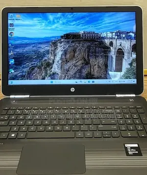 New Laptop HP Pavilion 15 8GB Intel Core i5 SSD 256GB