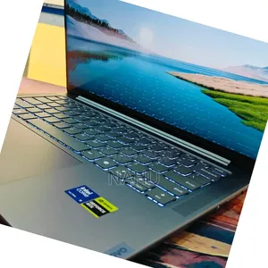 New Laptop Lenovo Yoga 9i 32GB Intel Core Ultra 9 SSD 512GB