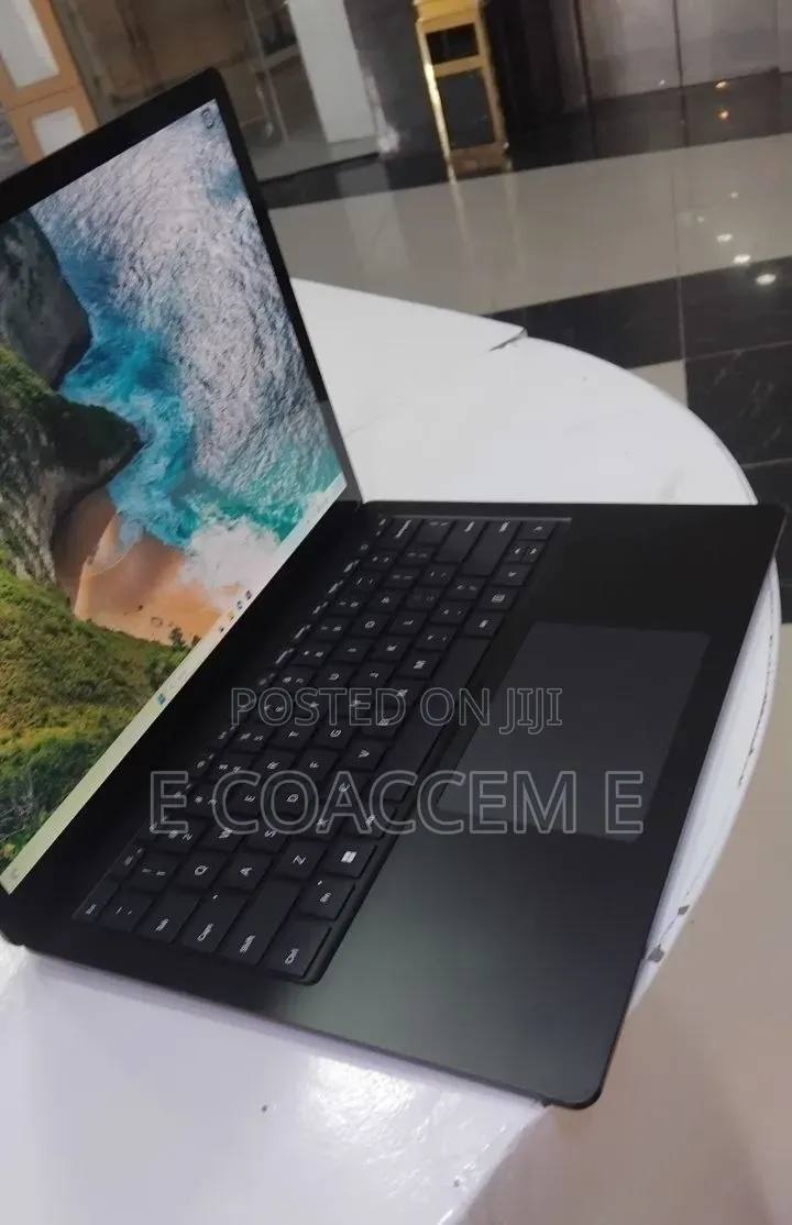 New Laptop Microsoft Surface Laptop 5 16GB Intel Core i7 SSD 256GB