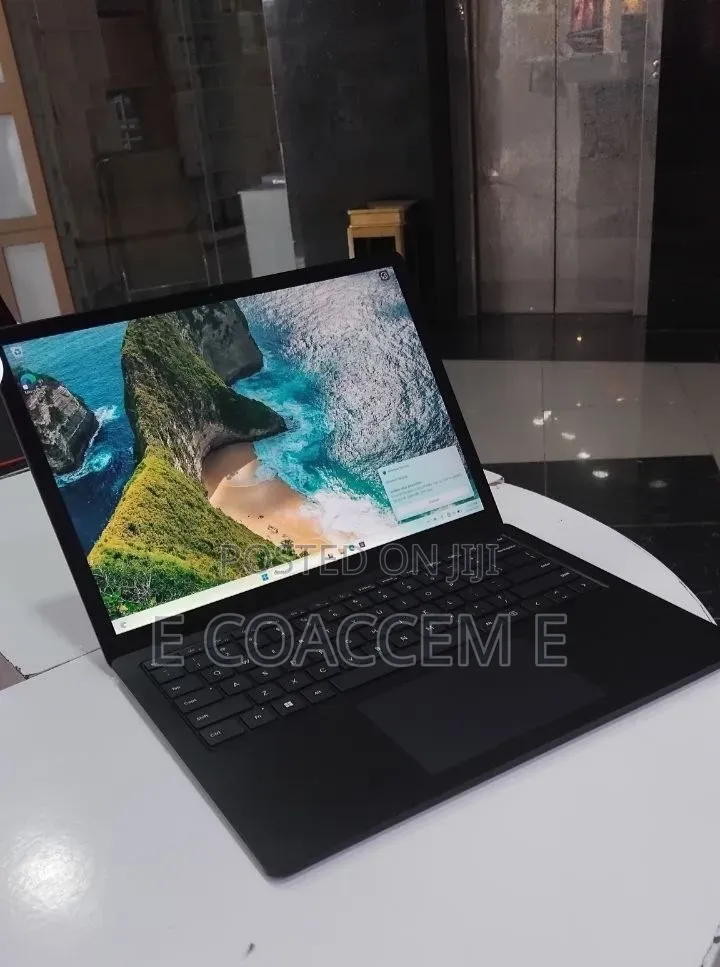 New Laptop Microsoft Surface Laptop 5 16GB Intel Core i7 SSD 256GB