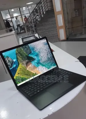 New Laptop Microsoft Surface Laptop 5 16GB Intel Core i7 SSD 256GB