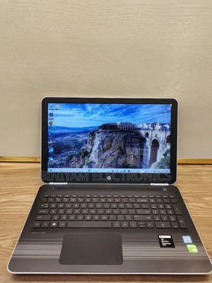 New Laptop HP Pavilion 15 8GB Intel Core i5 SSD 256GB