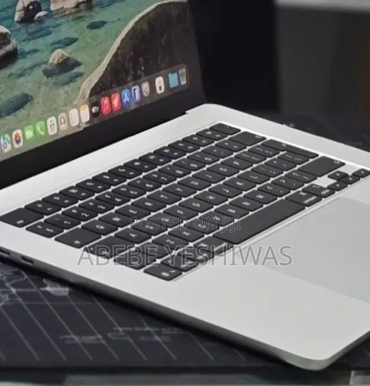 New Laptop Apple MacBook Air 2026 M5 16GB Intel Core Ultra 9 SSD 512GB