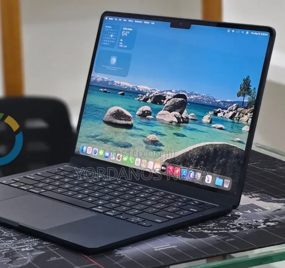 New Laptop Apple MacBook Air 2025 M4 16GB Apple M4 SSD 256GB