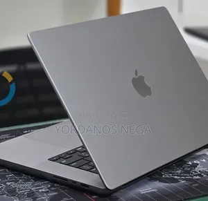 New Laptop Apple MacBook Pro 2023 M2 32GB Apple M2 SSD 1T