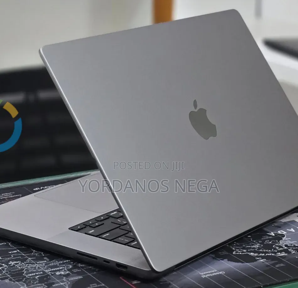 New Laptop Apple MacBook Pro 2023 M2 32GB Apple M2 SSD 1T
