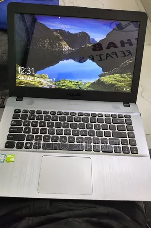 New Laptop Asus 4GB Intel Core i3 SSD 320GB