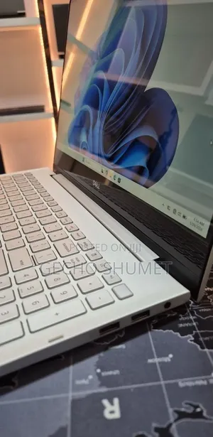 New Laptop Dell Inspiron 15 16GB Intel Core i5 SSD 256GB