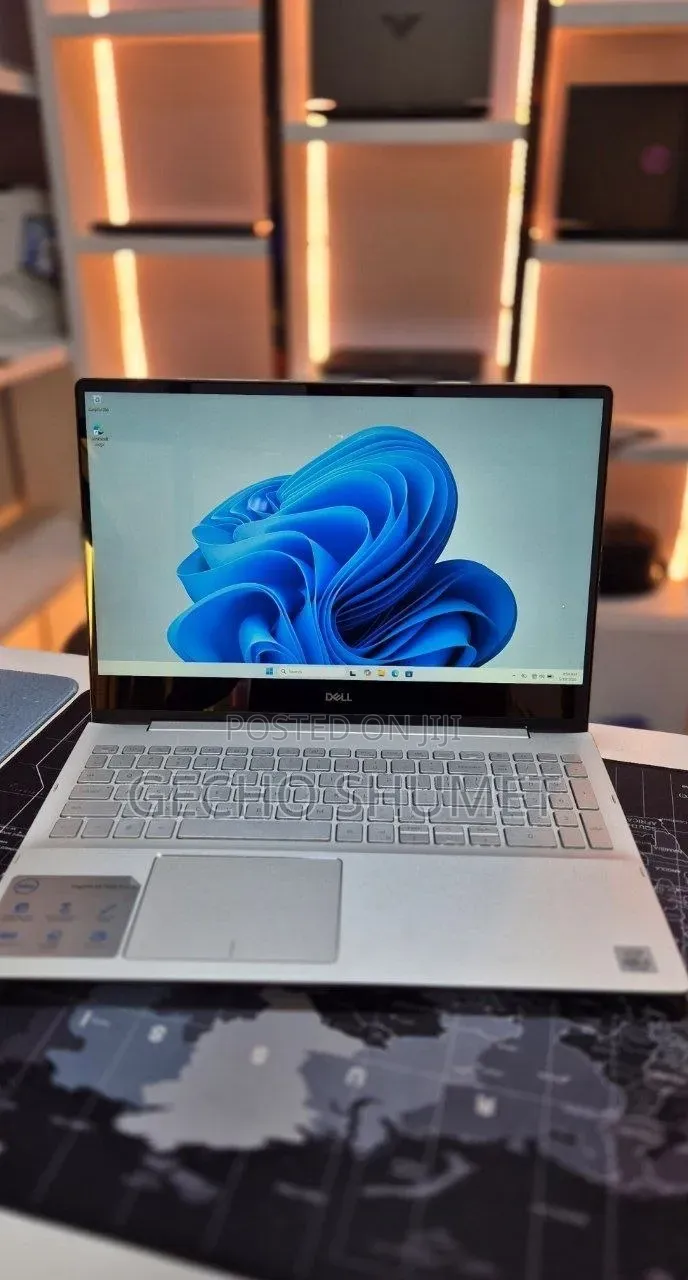 New Laptop Dell Inspiron 15 16GB Intel Core i5 SSD 256GB