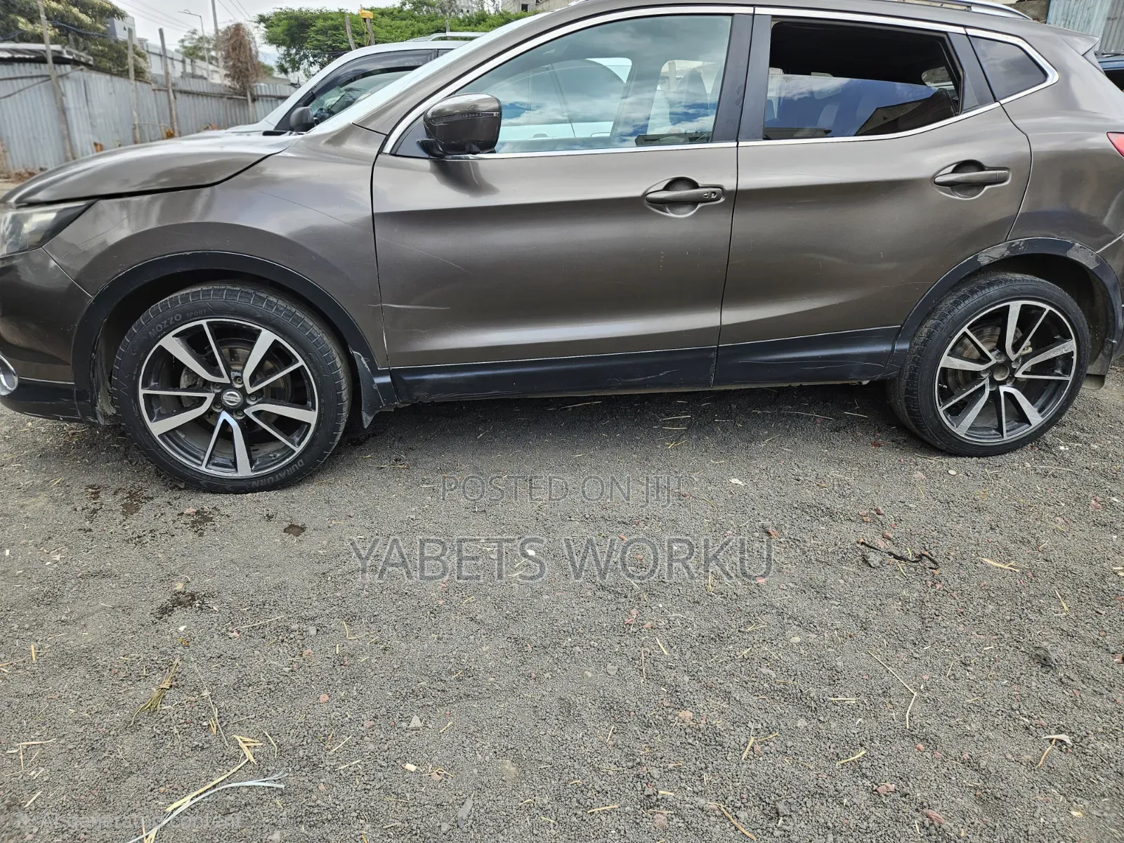 Nissan Qashqai 2017 Brown