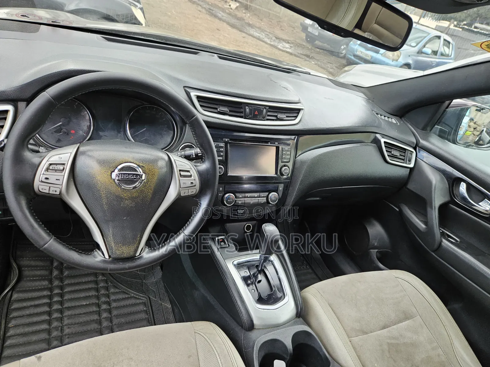 Nissan Qashqai 2017 Brown