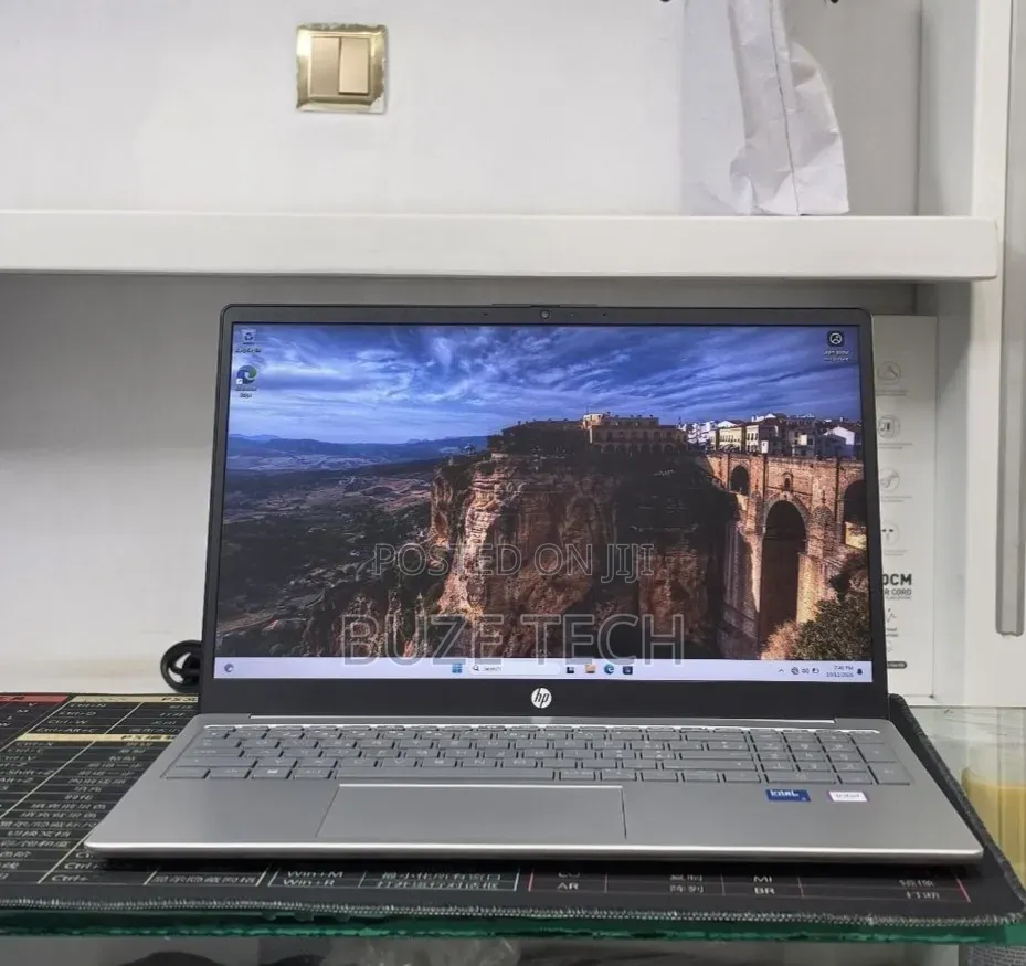 New Laptop HP Stream Notebook 16GB Intel Core 5 SSD 512GB