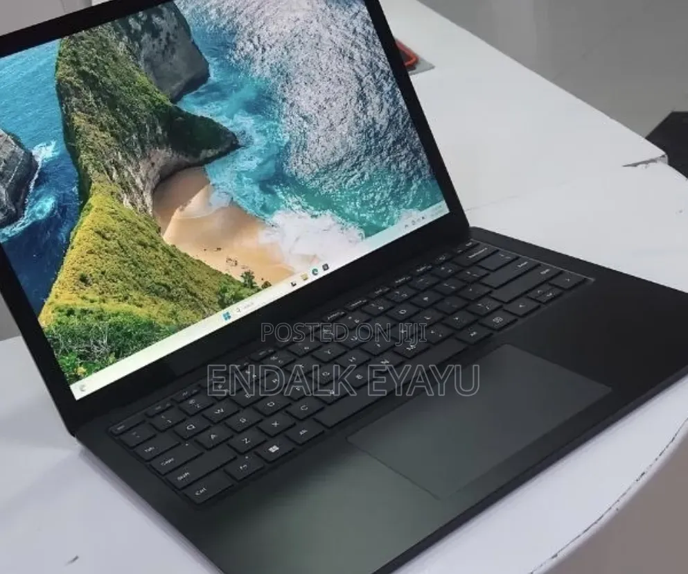 New Laptop Microsoft Surface Laptop 5 16GB Intel Core i7 SSD 256GB