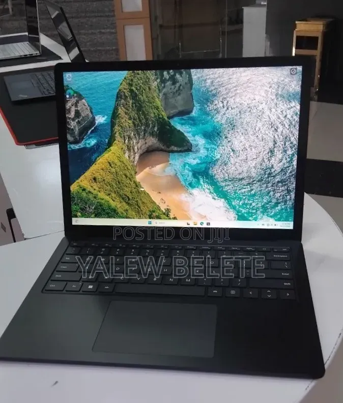 New Laptop Microsoft Surface Laptop 4 16GB Intel Core i7 SSD 512GB