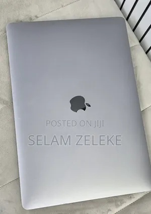 New Laptop Apple MacBook Pro 2019 16GB Intel Core i9 SSD 512GB
