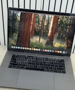 New Laptop Apple MacBook Pro 2019 16GB Intel Core i9 SSD 512GB