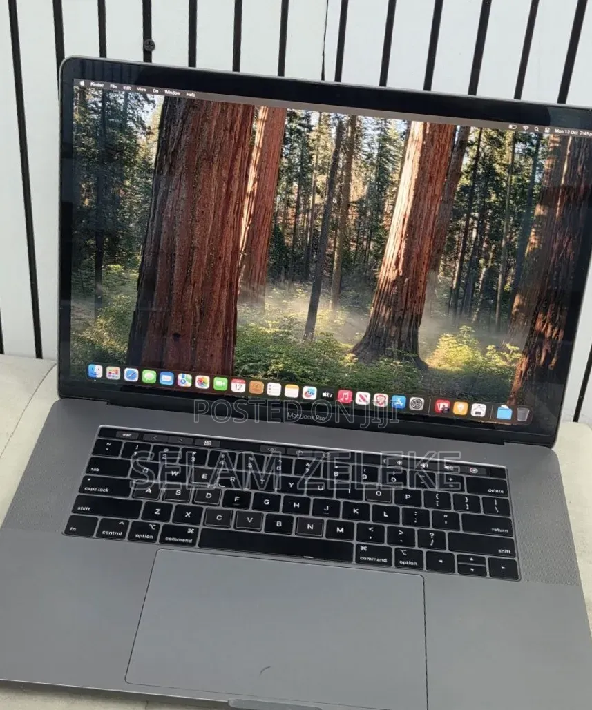 New Laptop Apple MacBook Pro 2019 16GB Intel Core i9 SSD 512GB