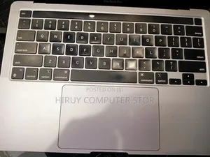 New Laptop Apple MacBook Pro 2022 M2 8GB Apple M2 SSD 512GB