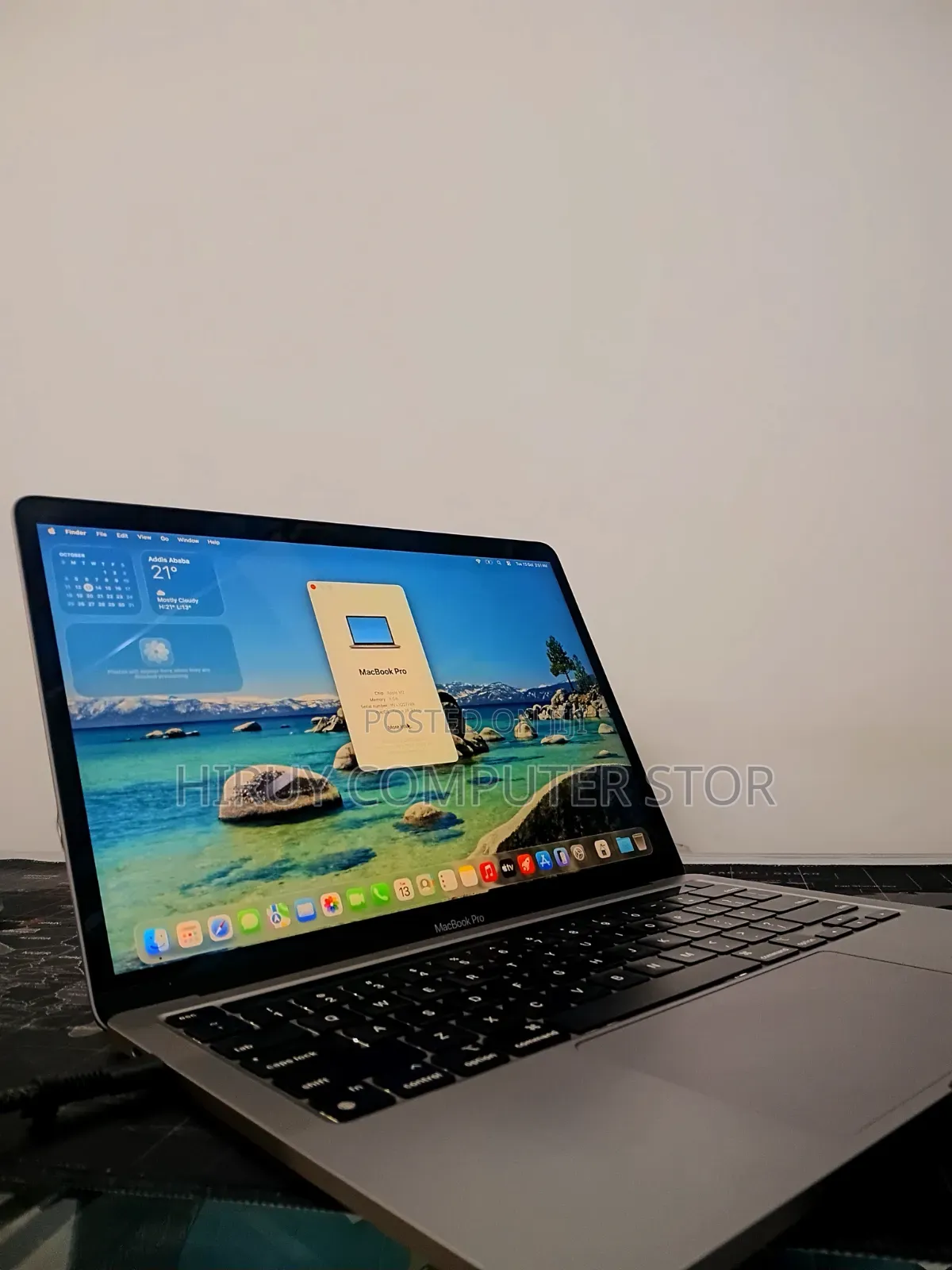 New Laptop Apple MacBook Pro 2022 M2 8GB Apple M2 SSD 512GB