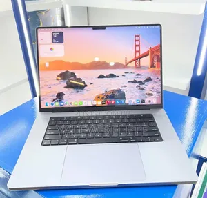 New Laptop Apple MacBook Pro 32GB Apple M1 Max SSD 1T