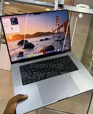 New Laptop Apple MacBook Pro 32GB Apple M1 Max SSD 1T