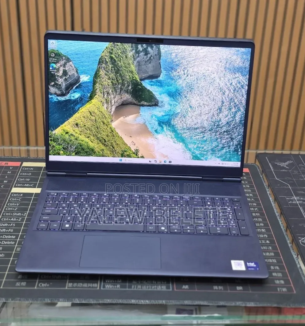 New Laptop Dell Alienware Aurora 16 16GB Intel SSD 1T
