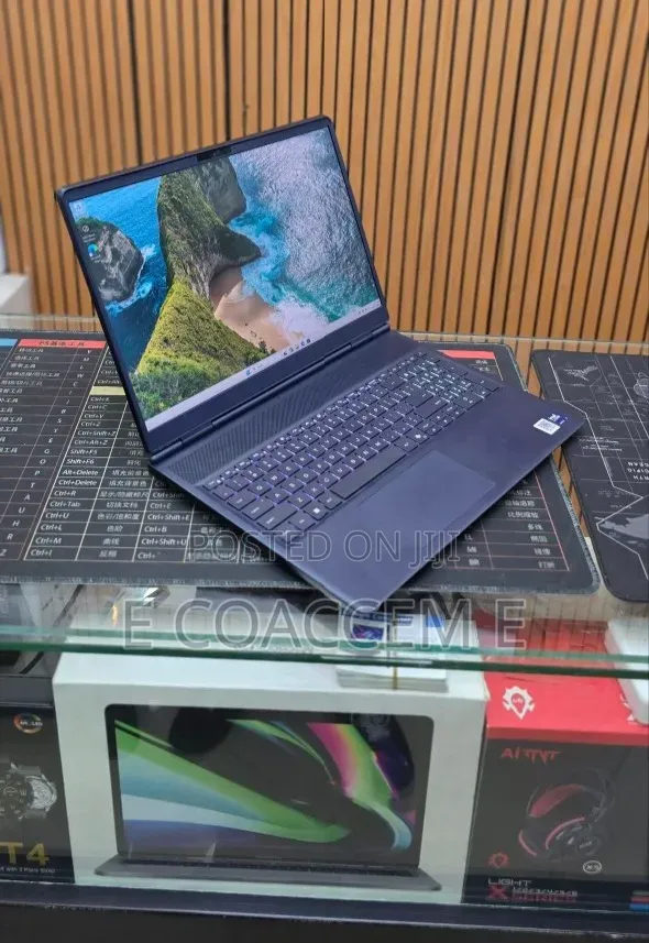 New Laptop Dell Alienware Aurora 16 16GB Intel Core Ultra 7 SSD 1T