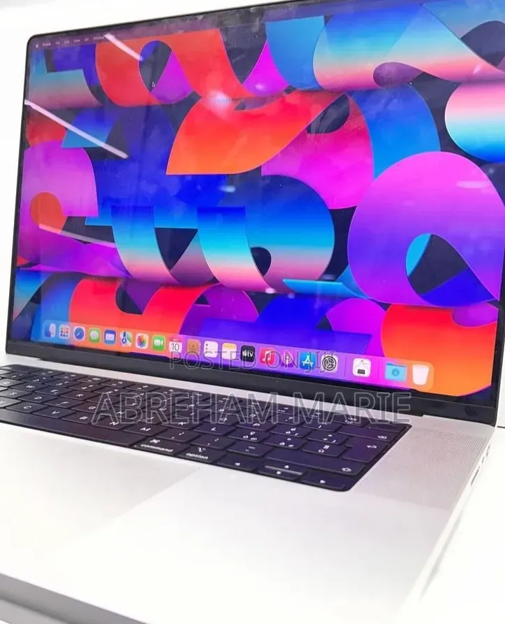 New Laptop Apple MacBook Pro 2021 M1 16GB Apple M1 Pro SSD 1T