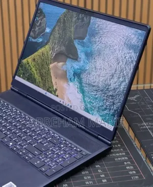 New Laptop Dell Alienware Aurora 16 16GB Intel Core Ultra 7 SSD 1T