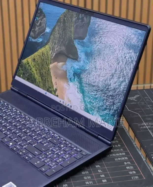 New Laptop Dell Alienware Aurora 16 16GB Intel Core Ultra 7 SSD 1T