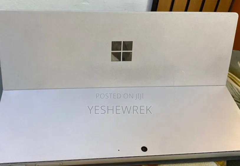 New Laptop Microsoft Surface 16GB Intel Core i7 SSD 512GB