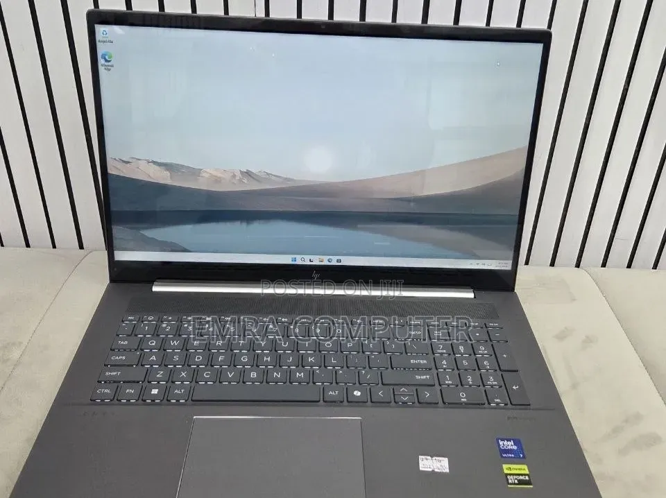 New Laptop HP 16GB Intel Core Ultra 7 SSD 512GB