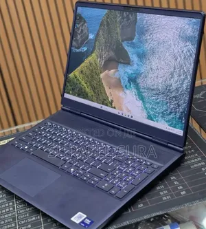 New Laptop Dell Alienware Aurora 16 16GB Intel Core Ultra 7 SSD 1T