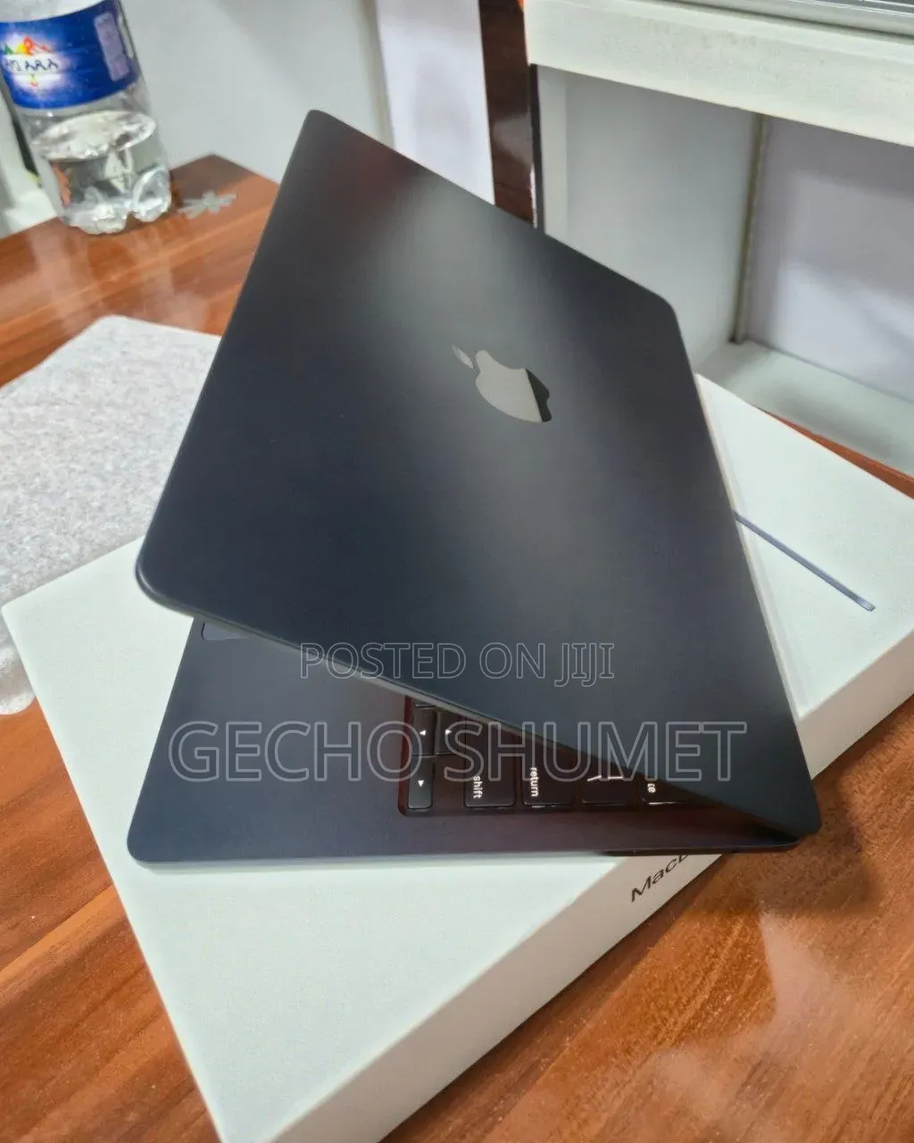 New Laptop Apple MacBook Air 2022 M2 8GB SSD 256GB