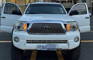 Toyota Tacoma 2012 White