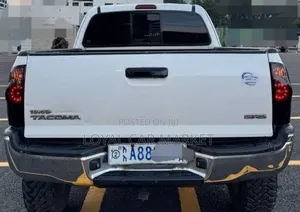Toyota Tacoma 2012 White