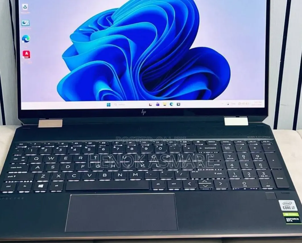 New Laptop HP Spectre 16GB Intel Core i7 SSD 512GB