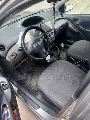 Toyota Yaris 2004 Gray