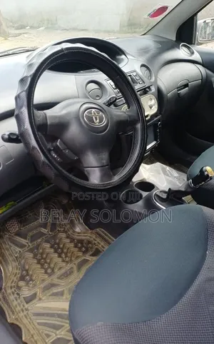 Toyota Yaris 2003 Gray