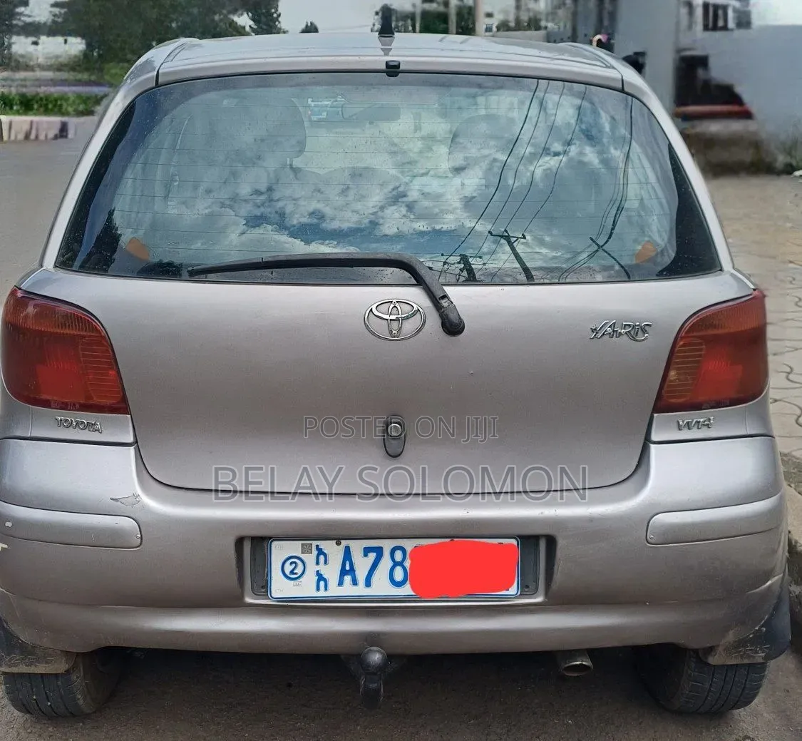 Toyota Yaris 2003 Gray
