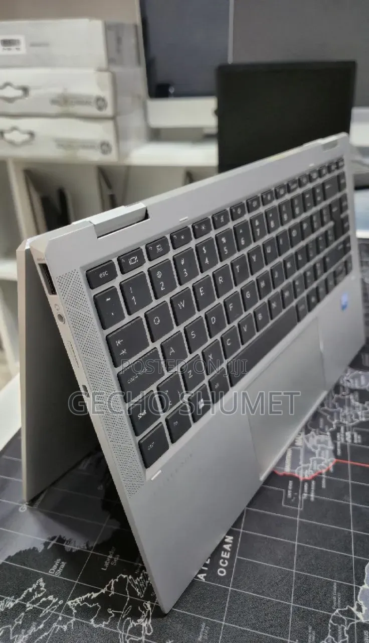 New Laptop HP EliteBook 1040 G8 16GB Intel Core i5 SSD 512GB