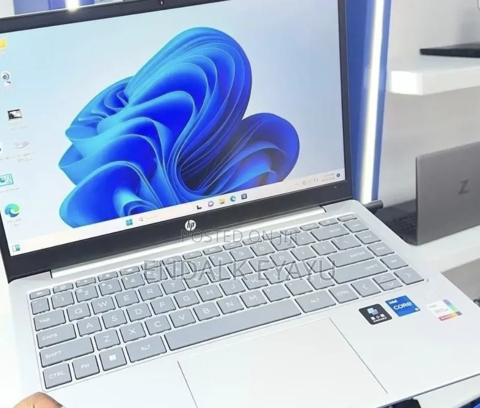 New Laptop HP Stream Notebook 16GB Intel Core i5 SSD 1T