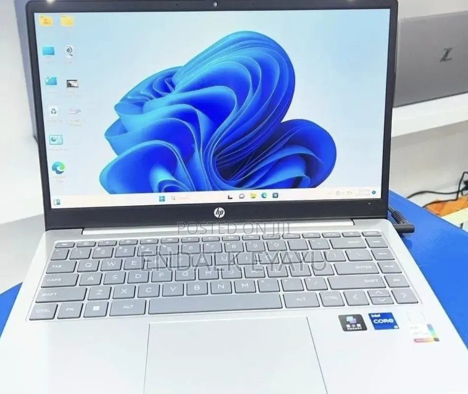 New Laptop HP Stream Notebook 16GB Intel Core i5 SSD 1T