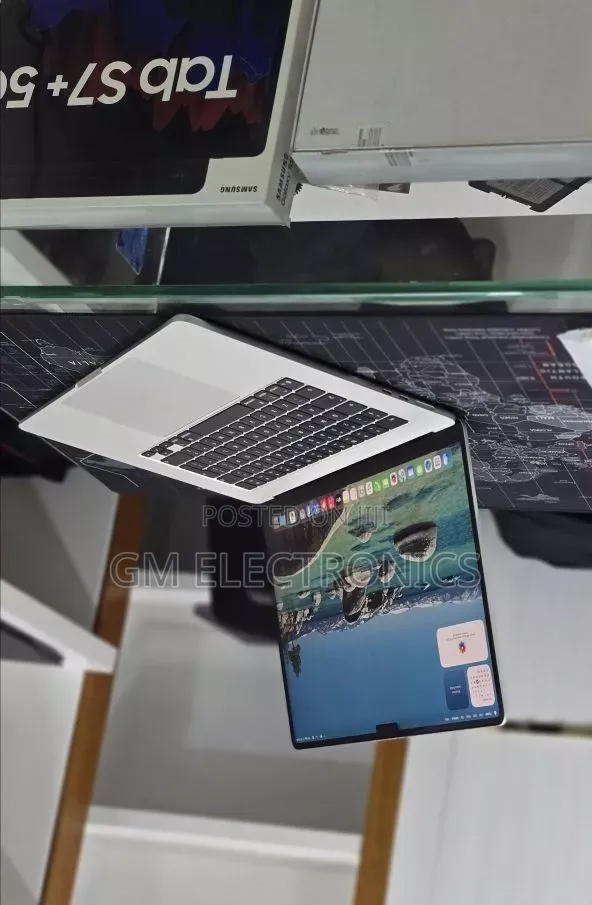 New Laptop Apple MacBook Air 2026 M5 16GB Apple M5 Max SSD 512GB