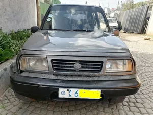 Suzuki e Vitara 2025 Gray