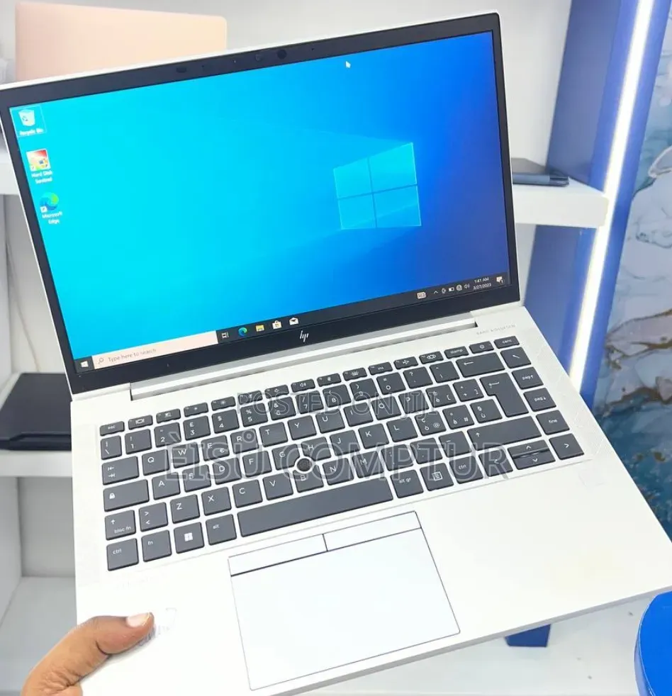 New Laptop HP EliteBook 845 G8 16GB AMD Ryzen 5 SSD 512GB