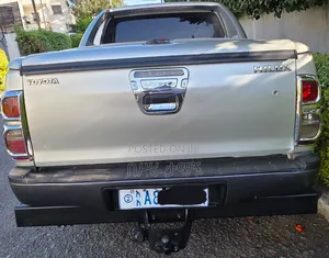 Toyota Hilux 3.0 D-4D 4x4 2013 Gold