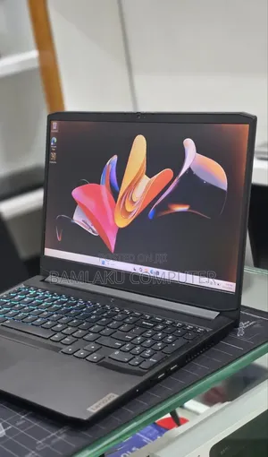New Laptop Lenovo IdeaPad 320S 8GB Intel Core i5 SSD 512GB