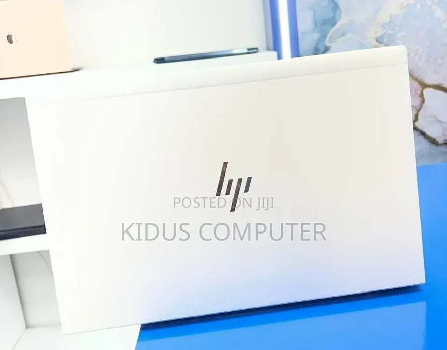 New Laptop HP EliteBook 845 G8 16GB AMD Ryzen 5 SSD 512GB
