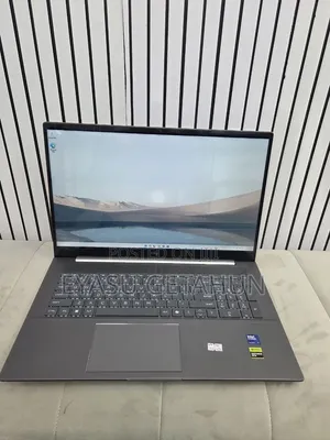 New Laptop HP Envy 15 16GB Intel Core Ultra 7 SSD 512GB